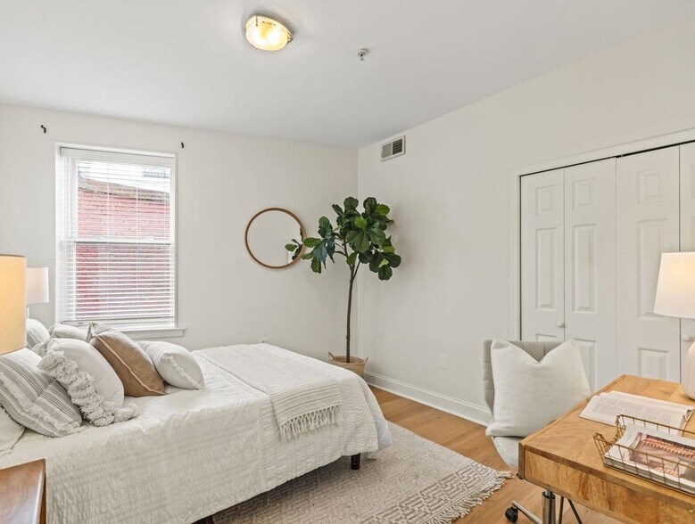 Building Photo - 115 Rhode Island Ave NW