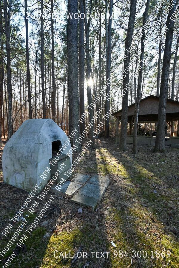 Building Photo - 7122 Ramblewood Dr