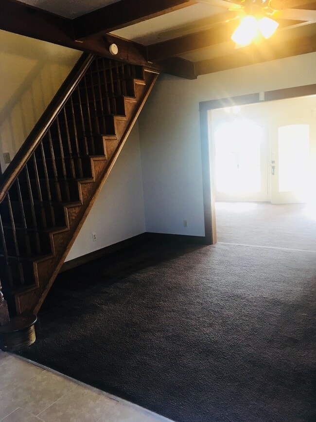 Primary Photo - 2-Story Country home!