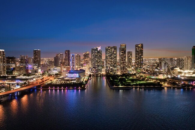 Building Photo - 888 Biscayne Blvd