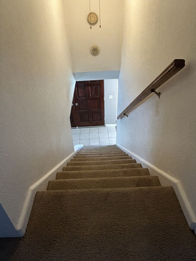 Building Photo - 37 Linda Dr