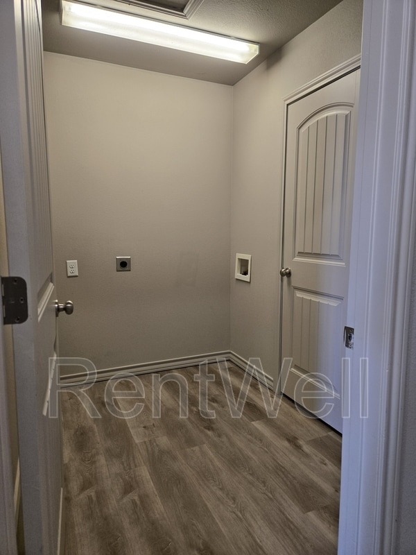 Building Photo - 17815 Private Rd 2160