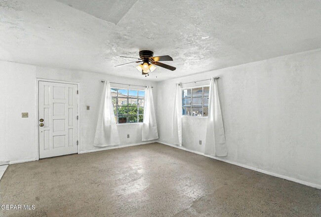 Building Photo - 5912 Cleveland Ave