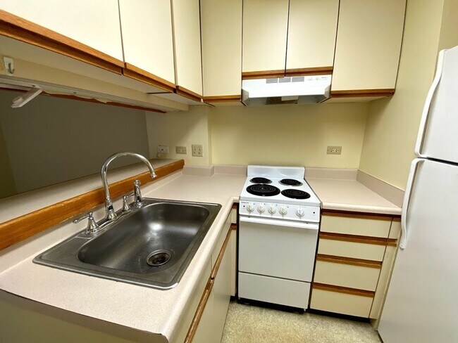 Building Photo - 504YAS