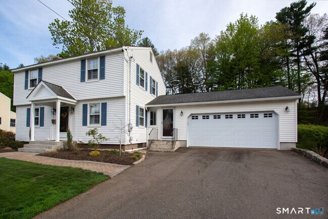 Building Photo - Beautiful 3 Bed, 2.5 Bath Single Family Colonial for Rent in Manchester!
