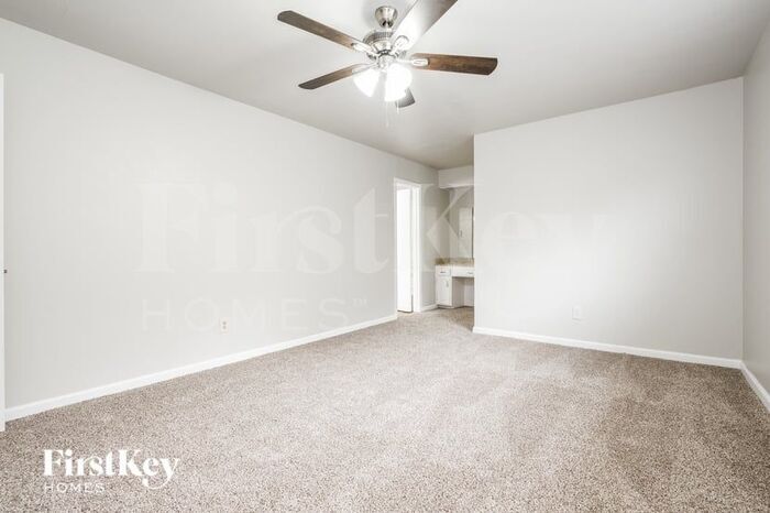 Building Photo - 710 Cavalier Pl