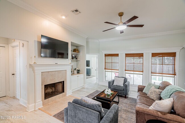 Building Photo - 130 Windermere Cir