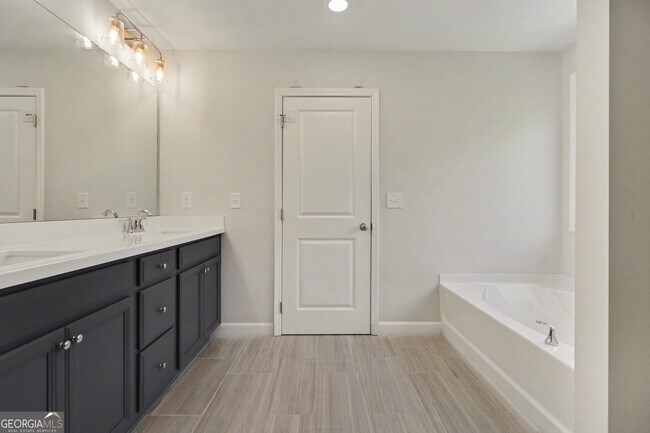 Building Photo - 545 Cresentry Brook