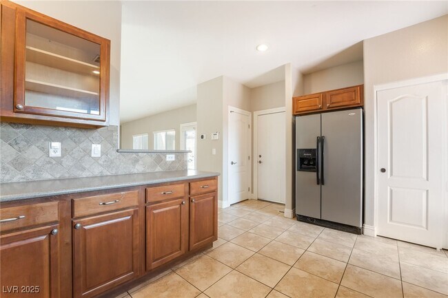 Building Photo - 9372 Glendora Valley St