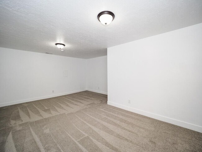 Building Photo - 3659 W 1650 N