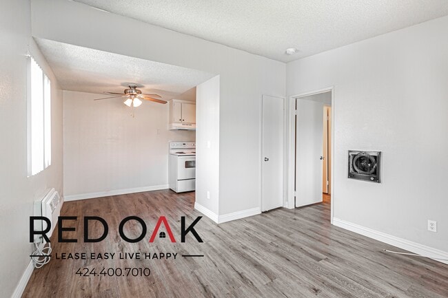 Primary Photo - 200 E Gladstone St