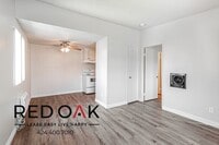 Building Photo - 200 E Gladstone St