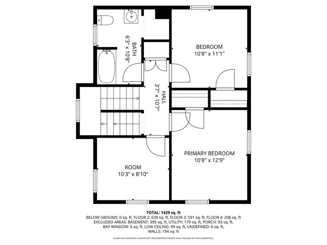 Building Photo - Charming Multi-Level Akron Home with Huge Living Room & Updated Siding