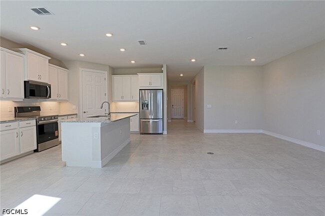 Building Photo - 1220 Mariners Vw Ter