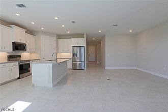 Building Photo - 1220 Mariners Vw Ter