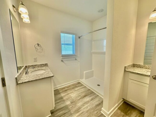 Building Photo - 494 Arrowwood Blvd