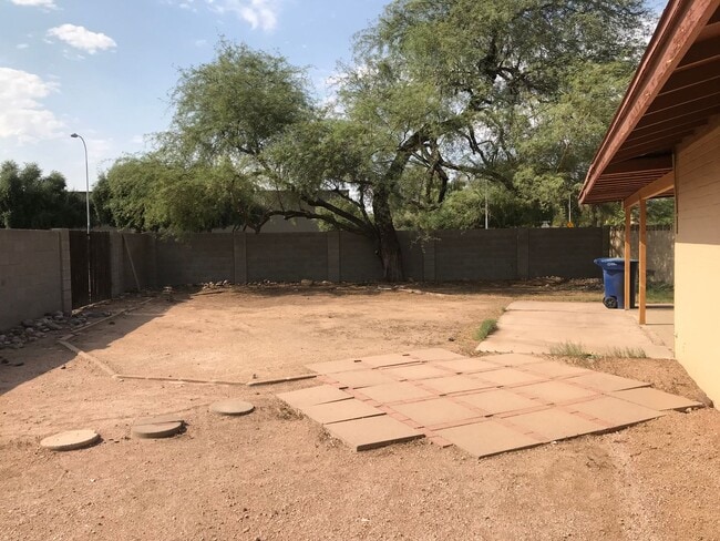 Building Photo - Tempe 3 Bed, 2 Bath Single Story in Cul de...