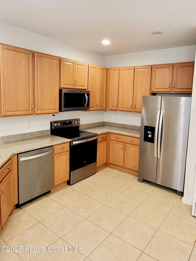 Building Photo - 460 Bismarck Way
