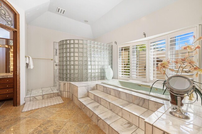 Building Photo - 50180 Vista Montana Rd