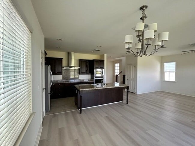 Building Photo - Newer Beautiful 4-Br/2.5-BA Home - Hoakalei Golf Course