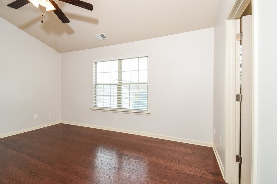 Building Photo - 23 Wesley Drew Ln