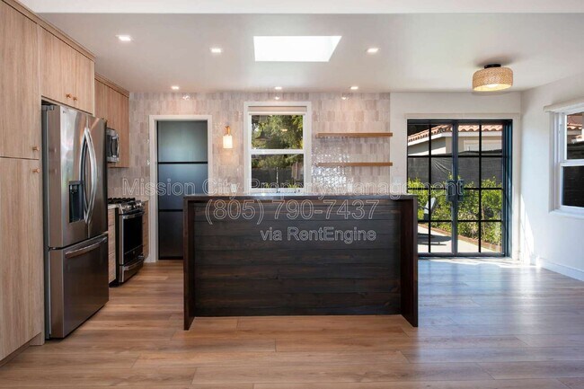 Building Photo - 337 E Calle Laureles