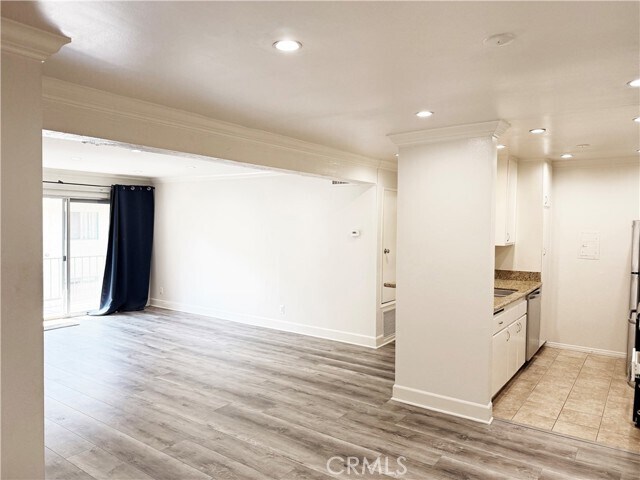 Building Photo - 5460 White Oak Ave