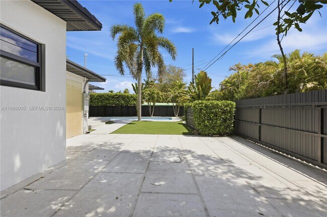 Building Photo - 86 NE 110th St