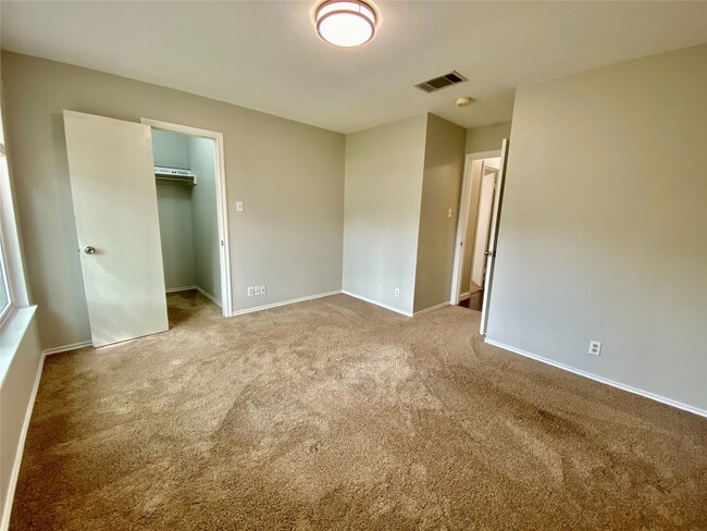 Building Photo - 1801 Apache Trail