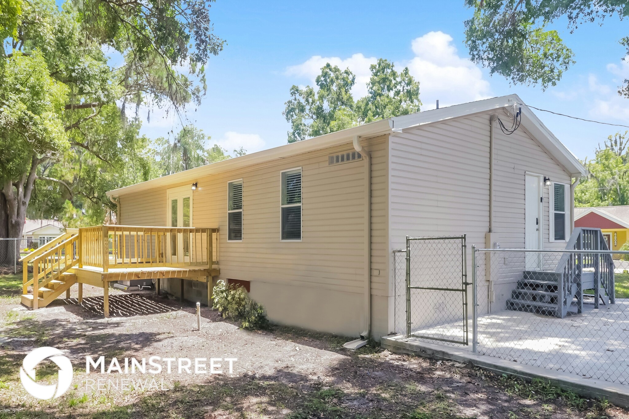 Building Photo - 4801 King Lake Dr