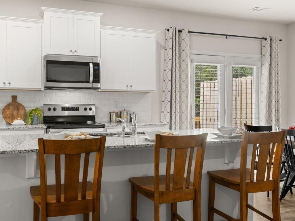 Building Photo - 487 Stoneybrook Dr