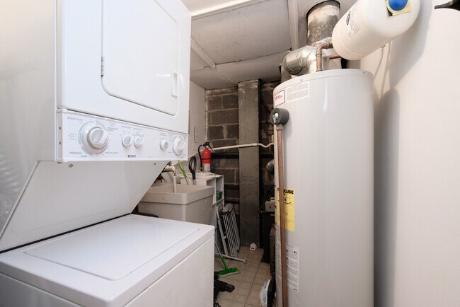 Building Photo - 4450 MacArthur Blvd NW