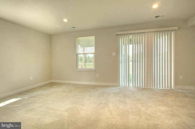 Building Photo - 110 Fletcher Cir