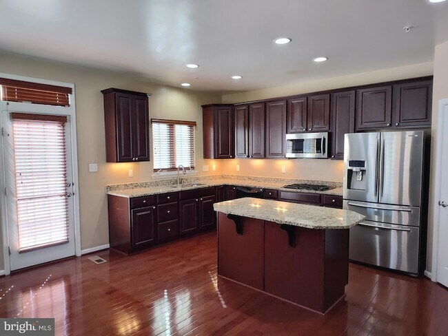 Building Photo - 1022 Ironwood Ln