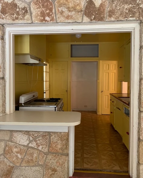 Building Photo - 244 W Hermosa