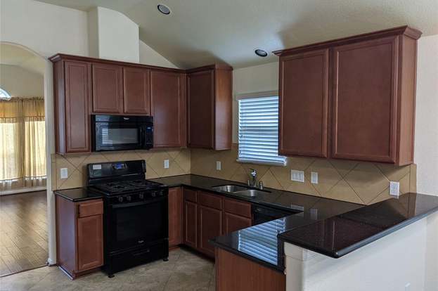 Building Photo - 13918 Goodridge Dr