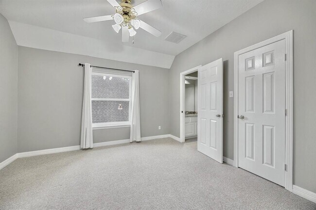 Building Photo - 63 E Slatestone Cir