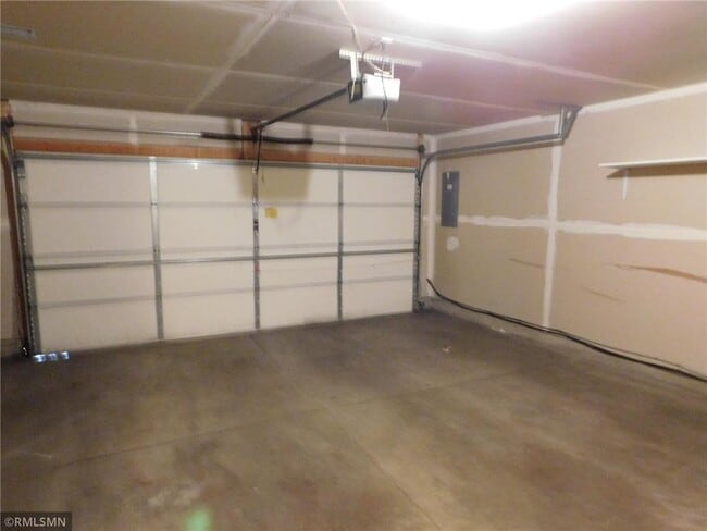 Building Photo - 4723 Woodland Ave