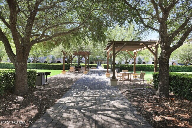 Building Photo - 4300 S Beach Pkwy