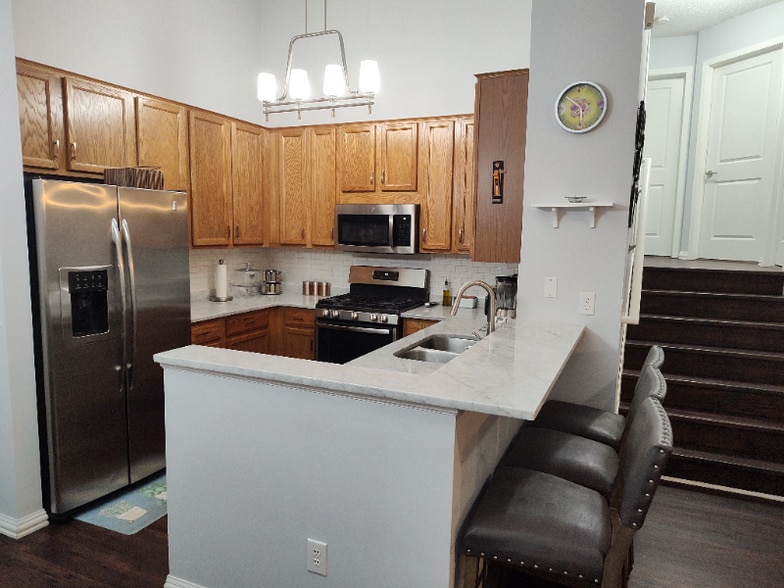 Building Photo - 6847 Christian Curve