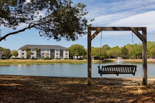 Building Photo - 1003 River Haven Cir