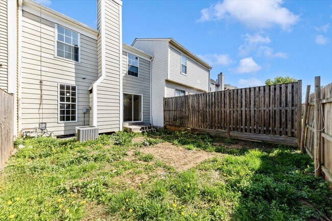 Building Photo - 13303 Country Ridge Dr