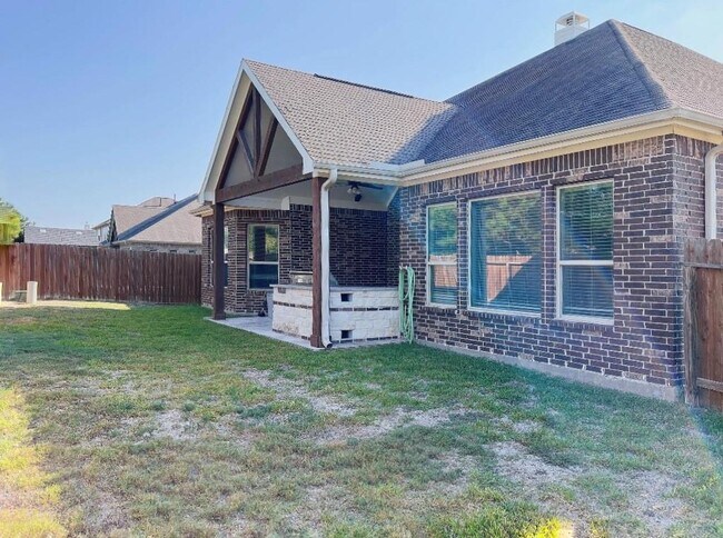 Building Photo - 26726 Grey Peregrine Dr