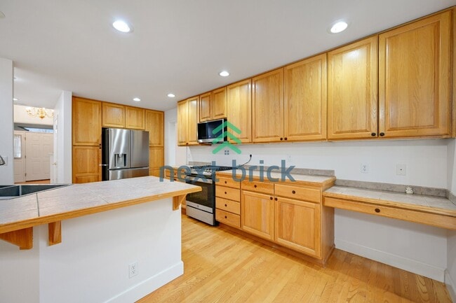 Building Photo - Lovely 4-bedroom + bonus room, 2.5-bath cul-de-sac home