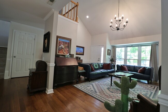 Building Photo - 2804 Cove Ridge Rd
