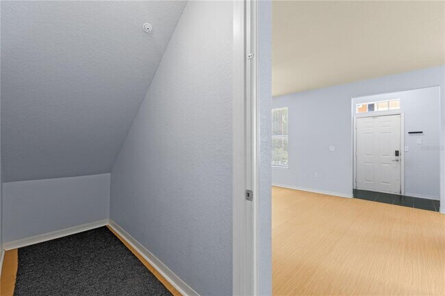 Building Photo - 6017 Westgate Dr