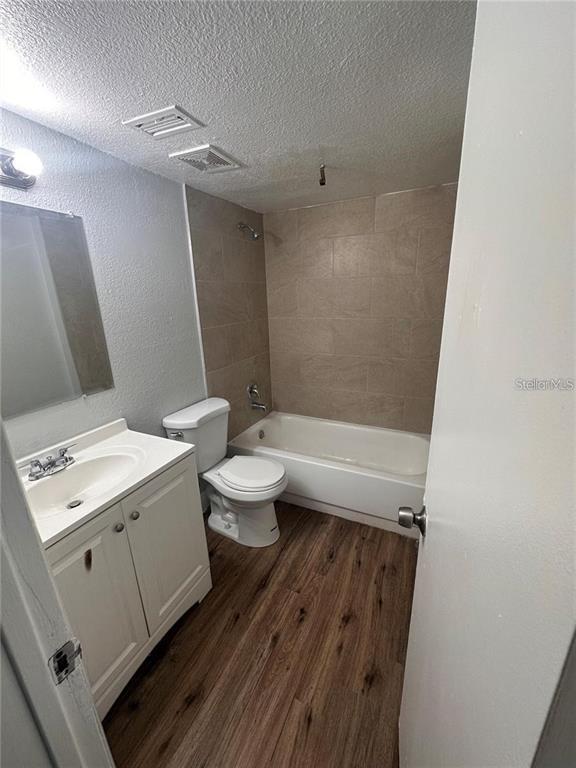 Building Photo - 9013 Westchester Cir
