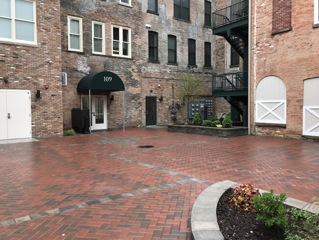 Rear entrance - 109 E Maumee St