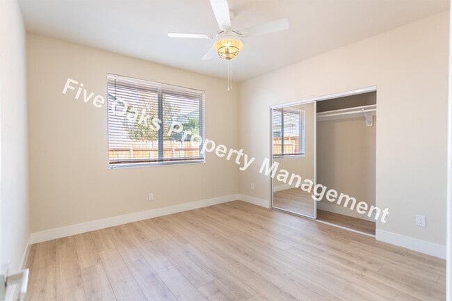 Building Photo - 811 1/2 Natoma St-