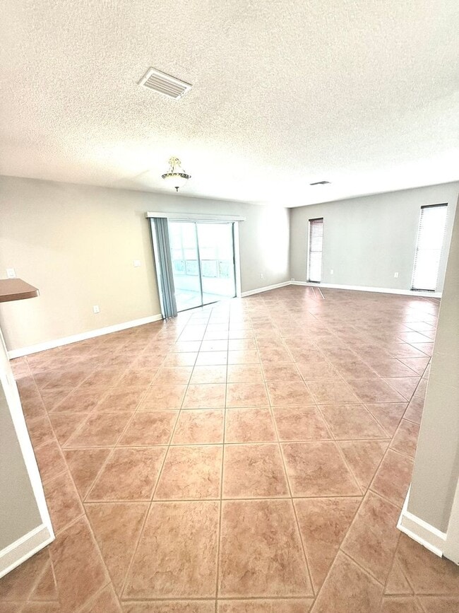 Building Photo - Beautiful 2 Bed • 2 Bath Single-Family Home in Beacon Groves